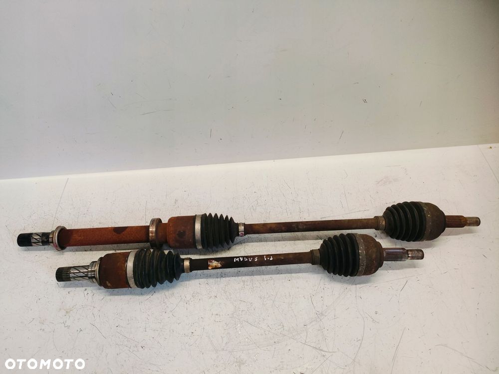 RENAULT MODUS 1.2 PÓŁOŚ PRAWA DŁUGA - 2