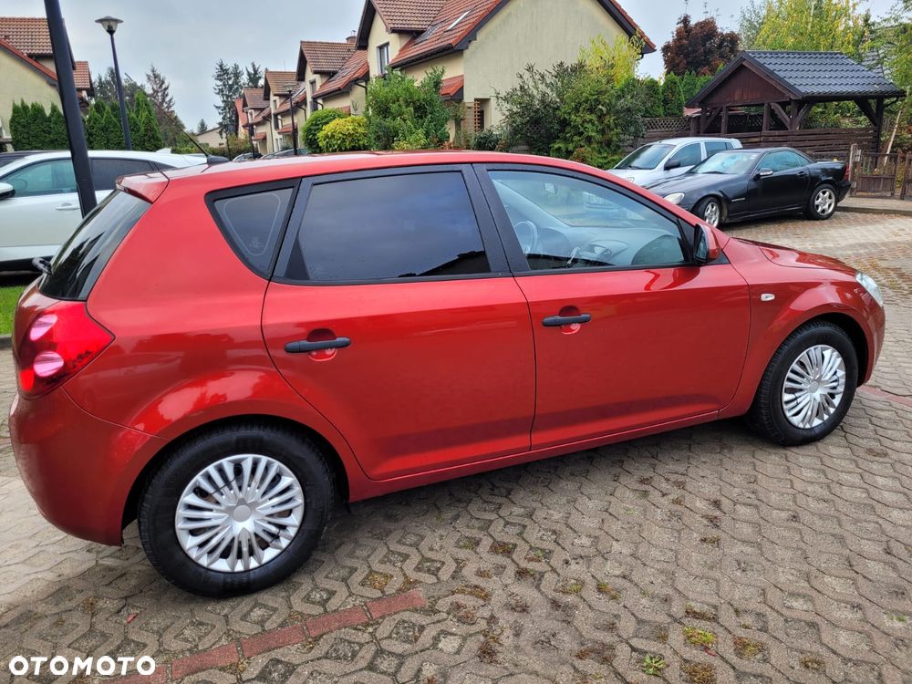 Kia Ceed 1.4 Comfort - 12