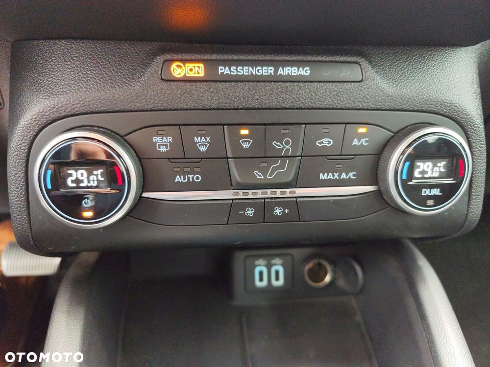 Ford Focus - 24