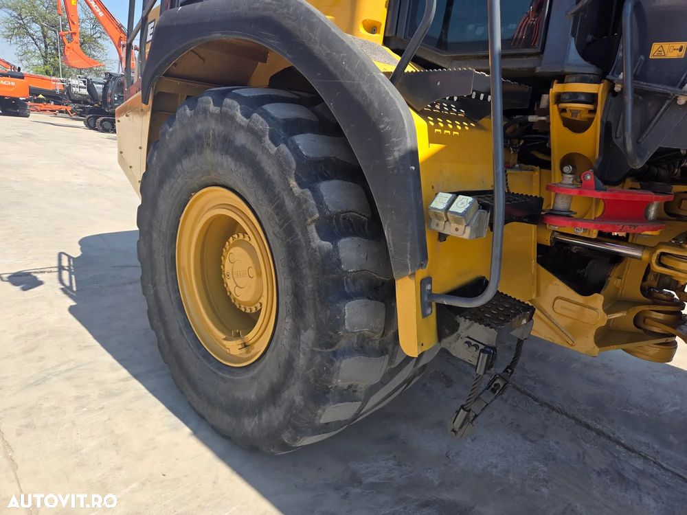 Bell DUMPER 6x6, 2020, 4980h, bena 21mc, util 30 t, intoarce in 8m, Mercedes 335CP, cutie viteze automata, viteza 50km/h, INMATRICULABIL definitiv, gresare automata, capota rabatabila, produs in GERMANIA, anv 70% ok, leasing 4 ani-PROMOTIE 149.000 EUR+tva - 18