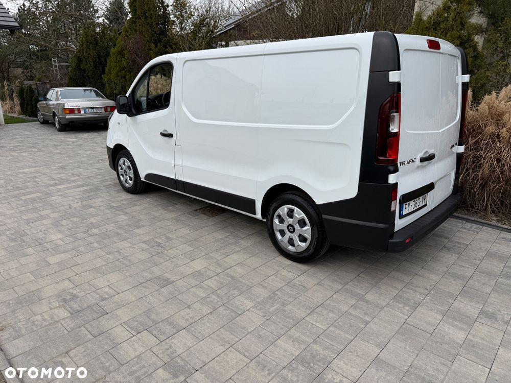 Renault trafić - 3
