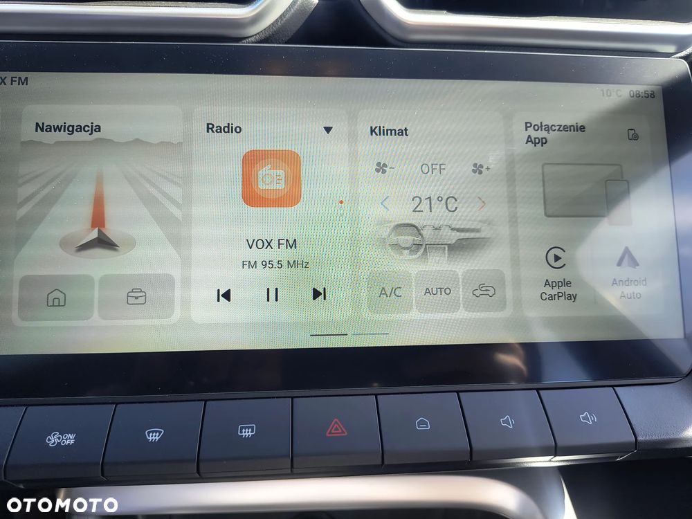 MG ZS Hybrid+ - 10