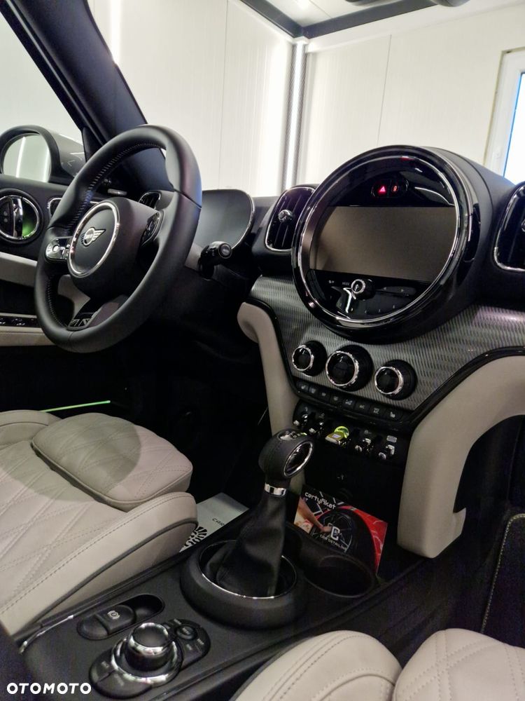 MINI Countryman Cooper SE ALL4 Yours Trim - 9