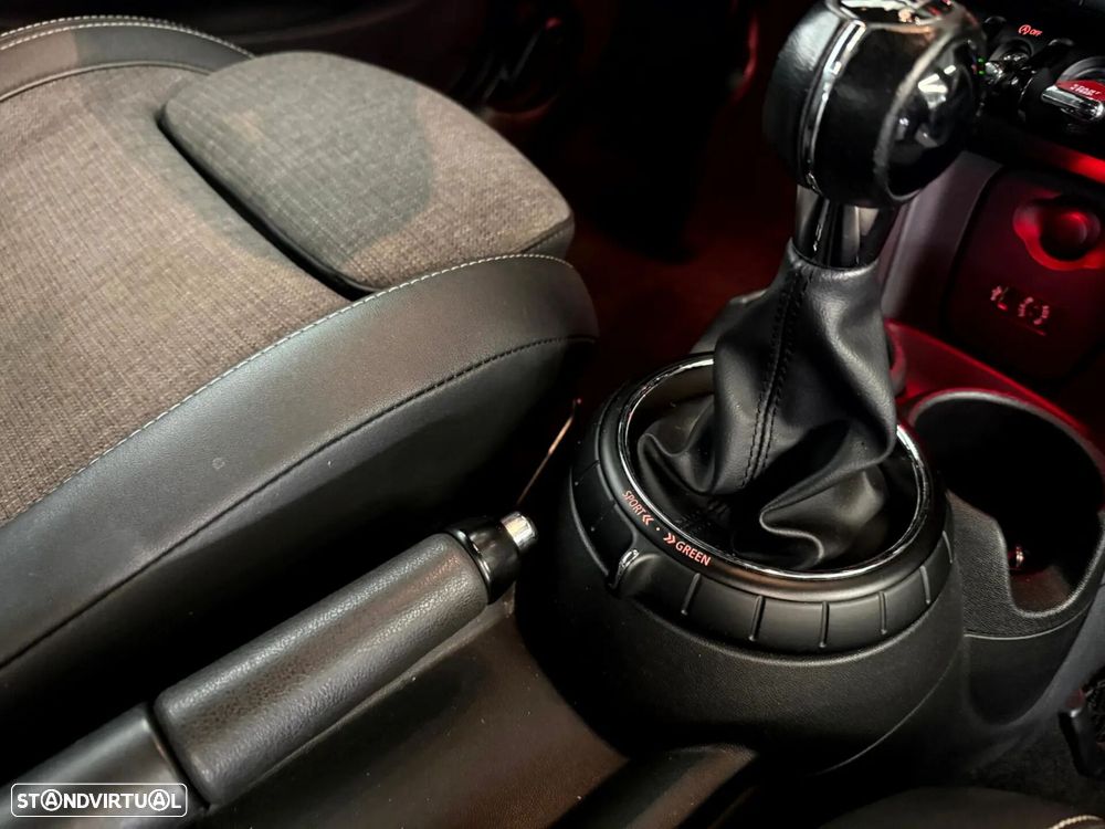 MINI 3 Portas Cooper D - 32