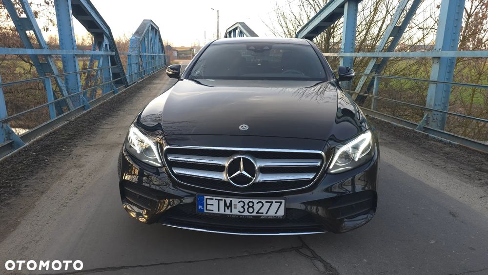 Mercedes-Benz Klasa E 220 d 4-Matic 9G-TRONIC - 11