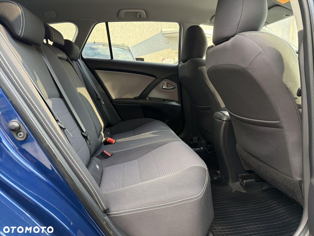 Toyota Avensis 2.0 D-4D Premium - 18