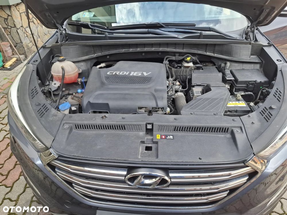 Hyundai Tucson 2.0 CRDI 4WD Automatik Style - 25