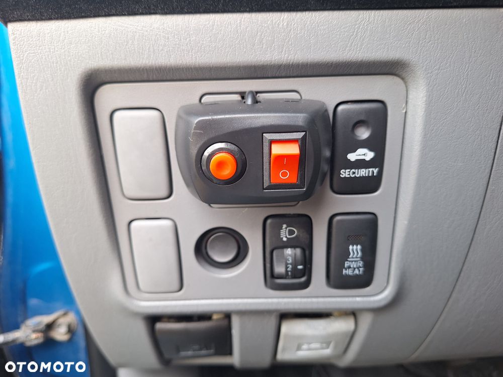 Toyota Hilux 2.5 D-4D DLX - 22