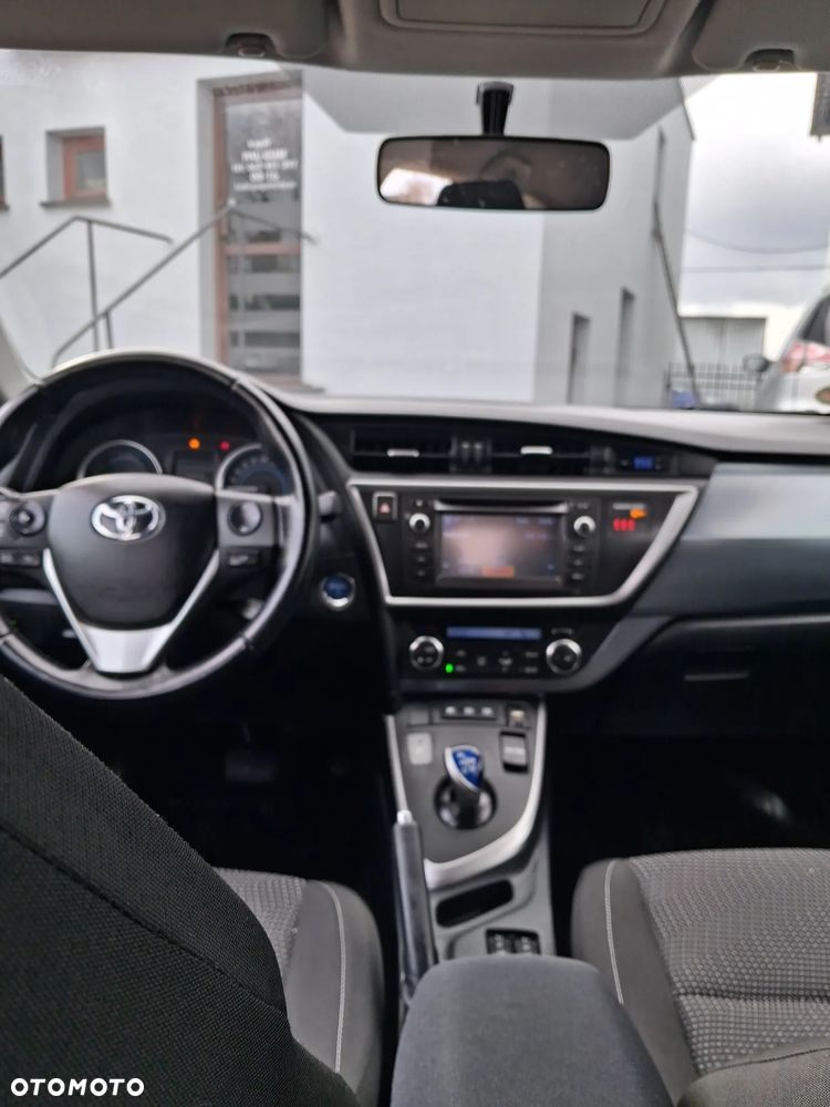 Toyota Auris - 12