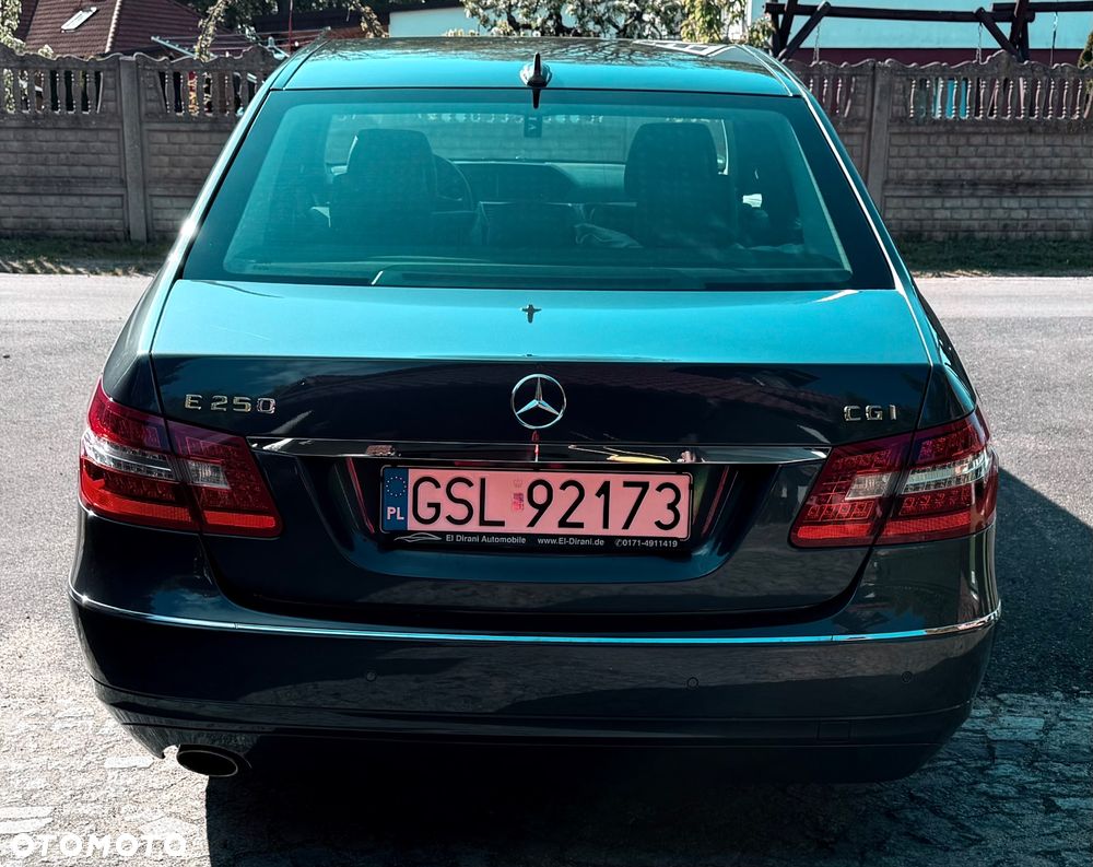 Mercedes-Benz Klasa E 250 CGI BlueEffICIENCY Avantgarde - 3
