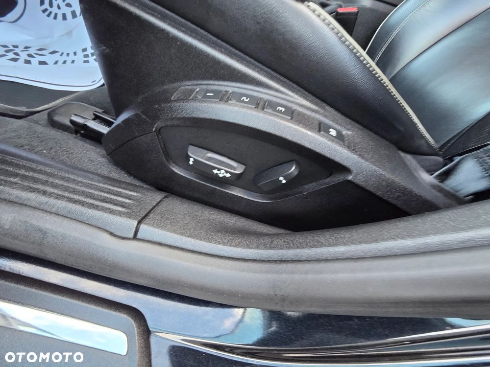 Volvo V40 D4 Drive-E R-Design Kinetic - 31
