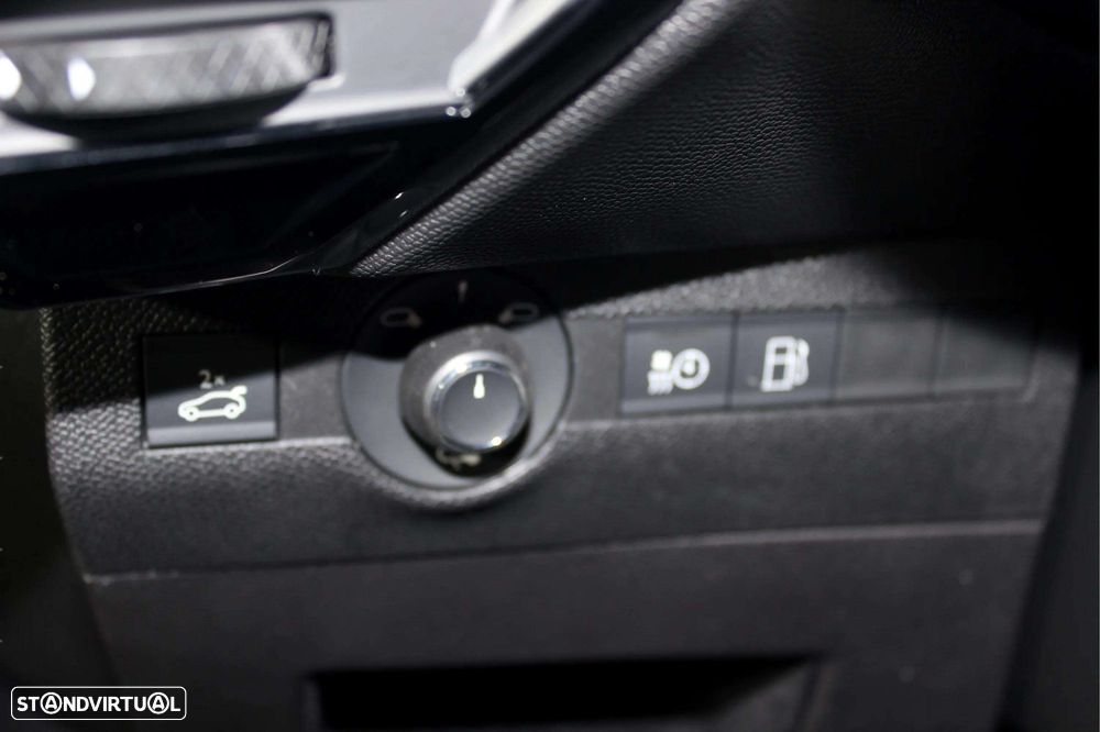 DS DS7 4x4 300 Performance Line + - 29