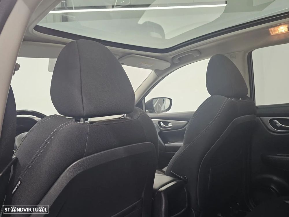 Nissan Qashqai 1.5 dCi N-Connecta J18 - 30