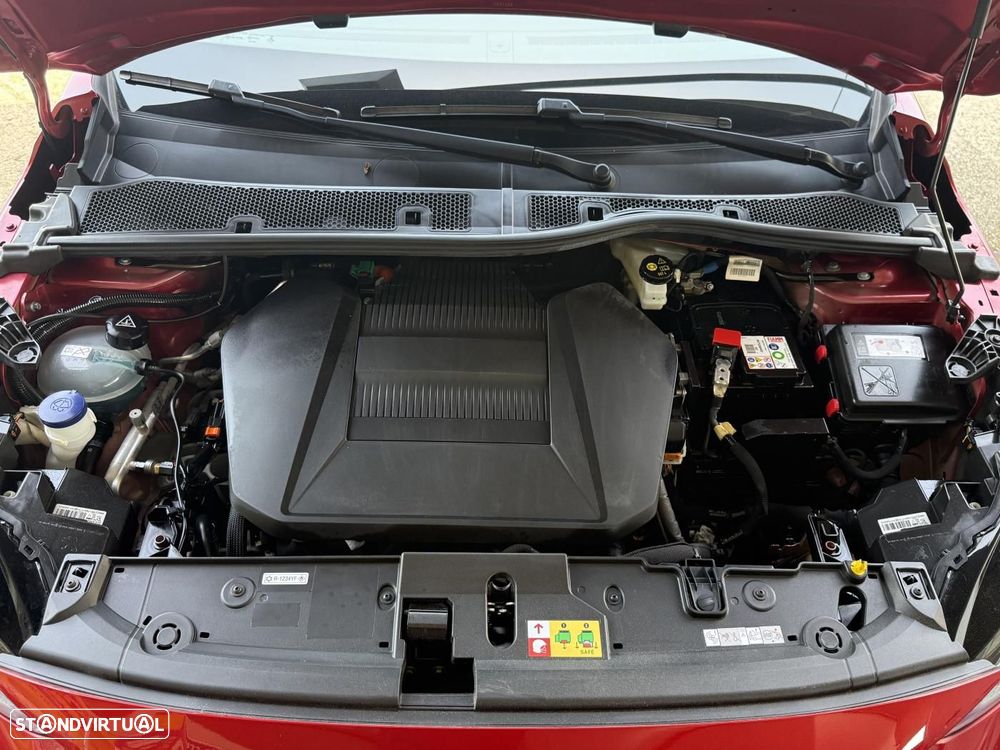 Peugeot e-208 GT - 49