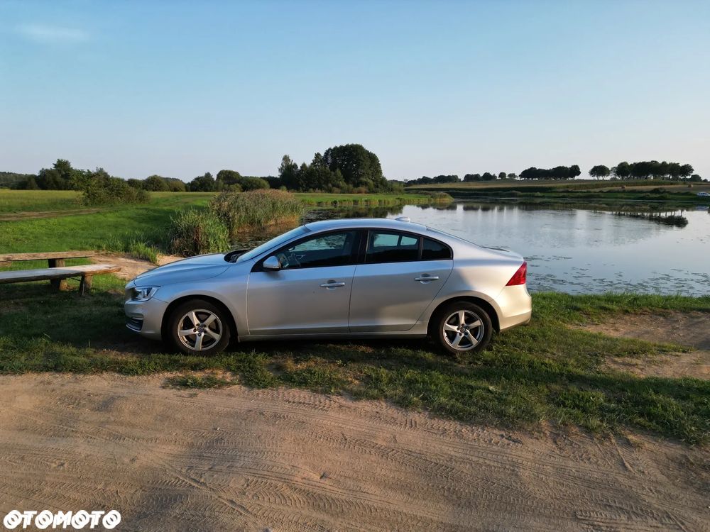 Volvo S60 D2 Momentum - 8