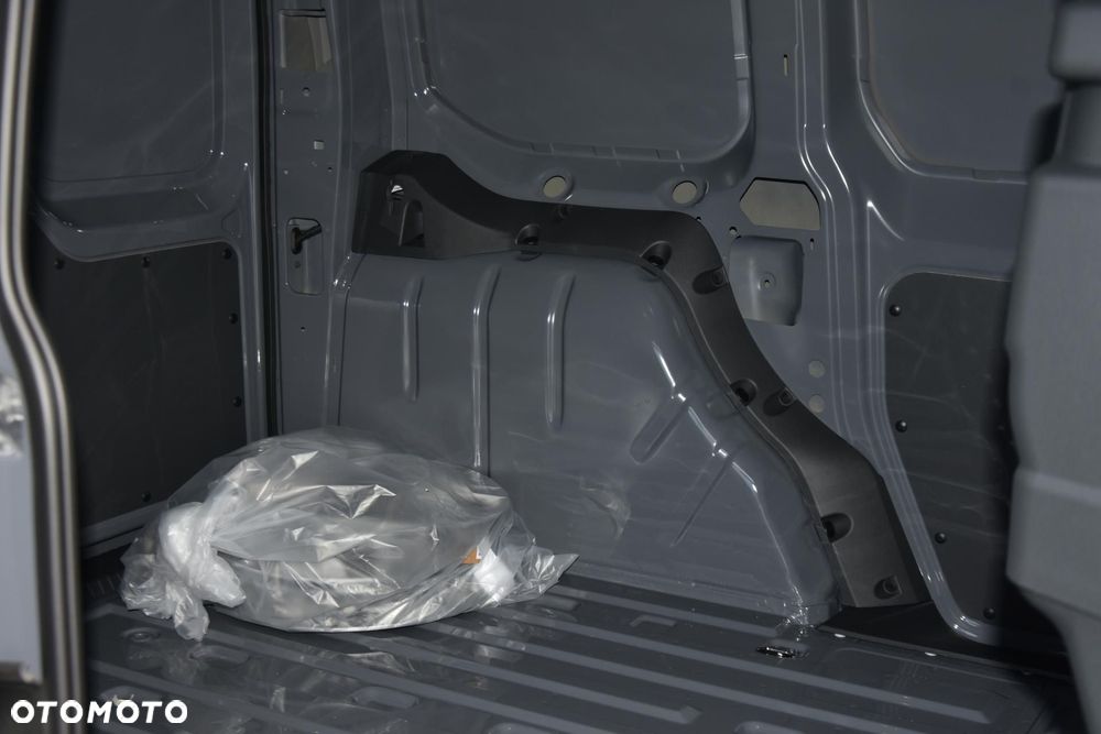 Volkswagen Caddy - 12