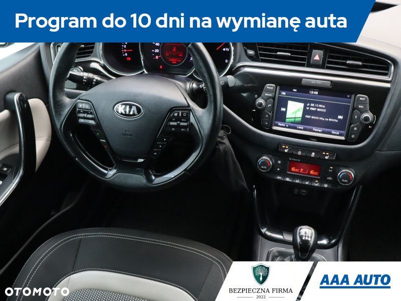 Kia Ceed - 9