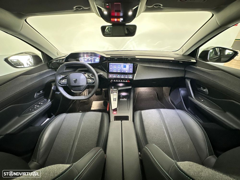 Peugeot 408 1.2 Hybrid Allure e-DCS6 - 16