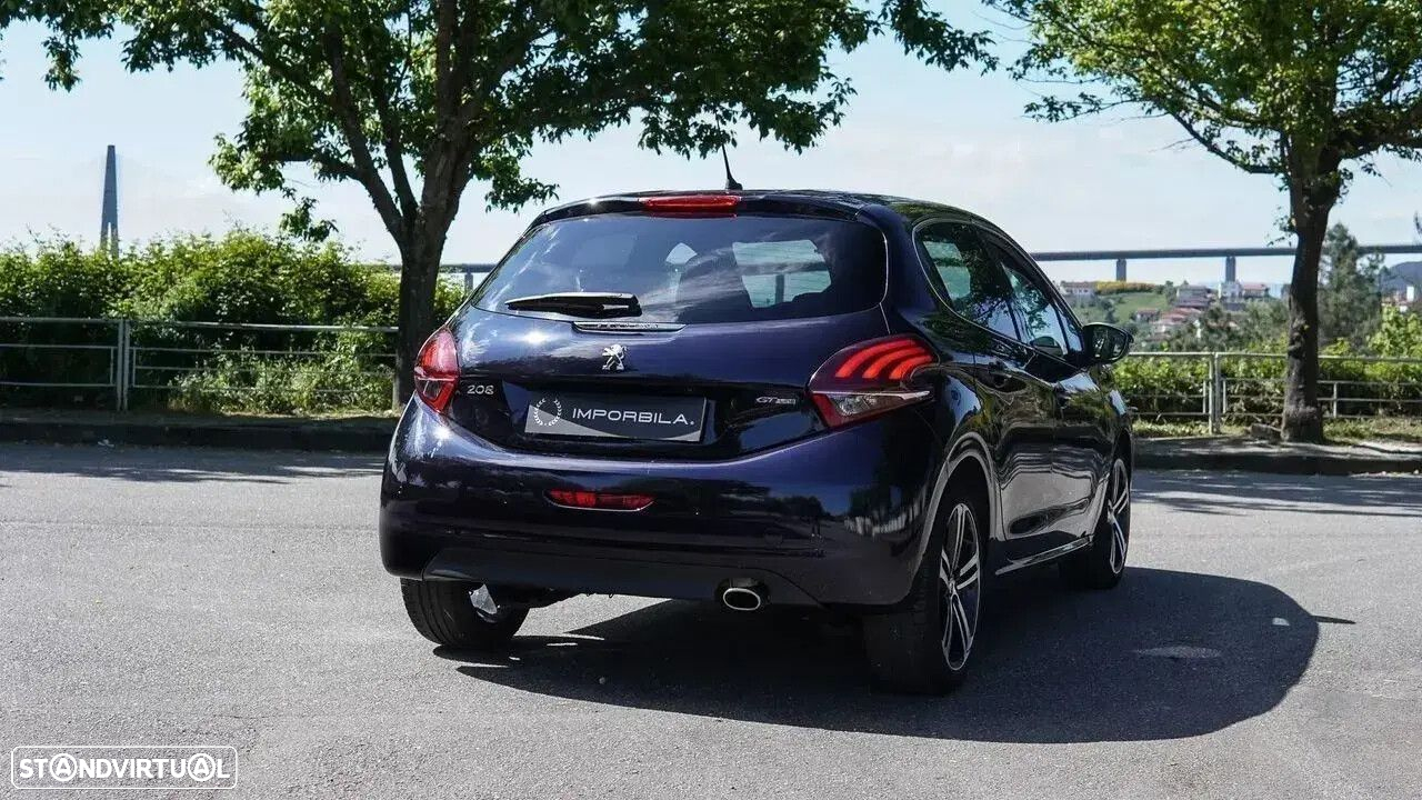 Peugeot 208 1.2 PureTech GT Line - 33