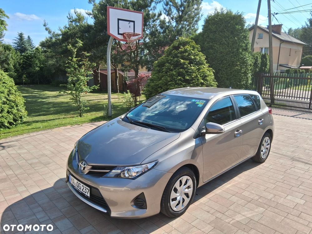 Toyota Auris 1.33 Dual-VVT-i Comfort - 2