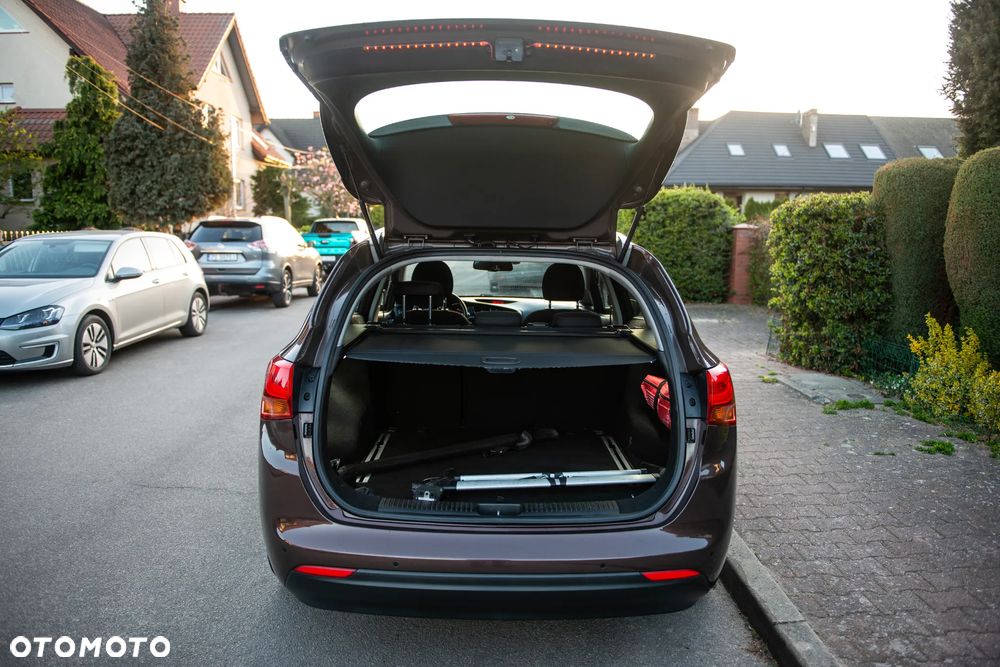 Kia Ceed 1.6 GDI ISG Platinum Edition - 7