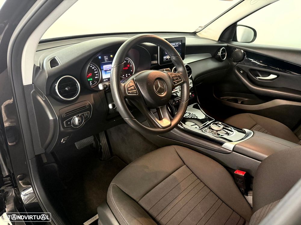 Mercedes-Benz GLC 220 - 23