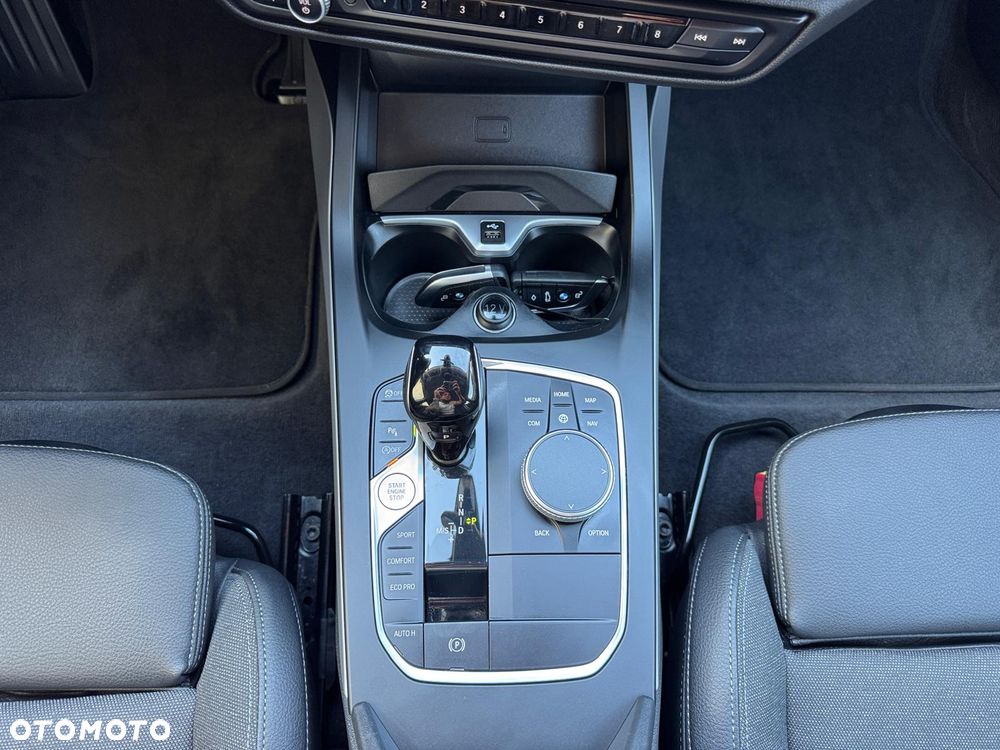 BMW Seria 2 220i Advantage sport - 32