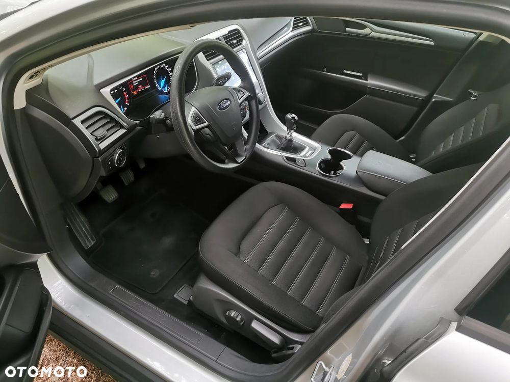 Ford Mondeo - 8