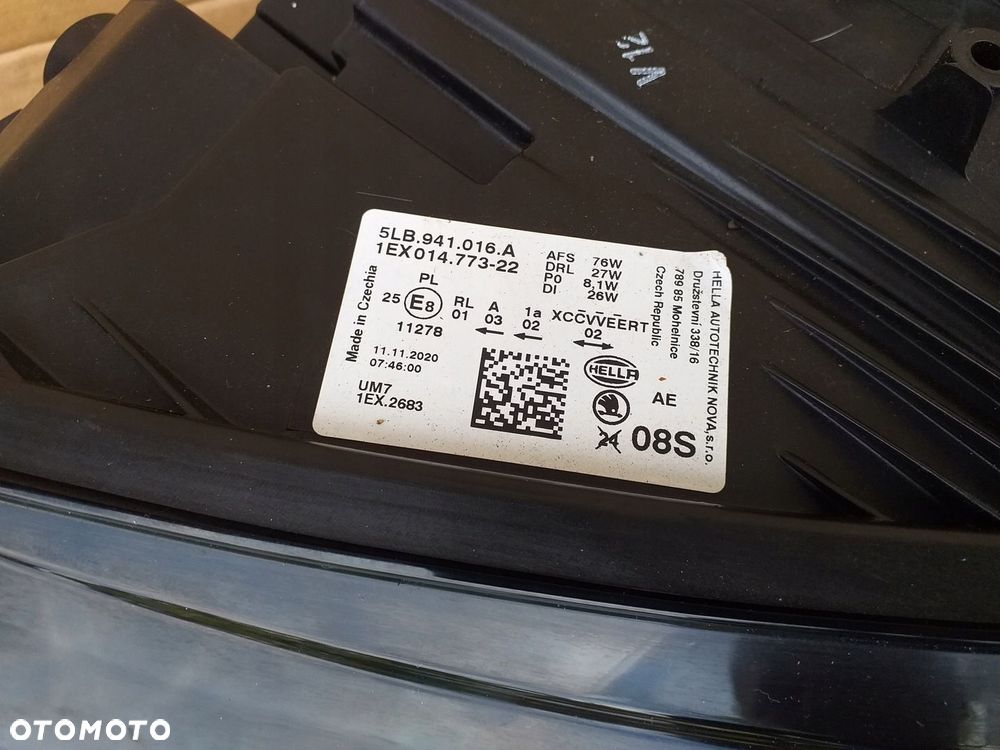 SKODA ENYAQ PRAWA  LEWA FULL LED UŻYWANA  5LB941016A - 5