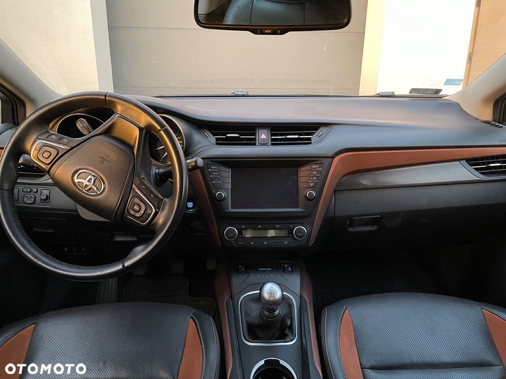 Toyota Avensis - 6