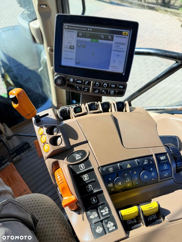 John Deere 6155R - 22