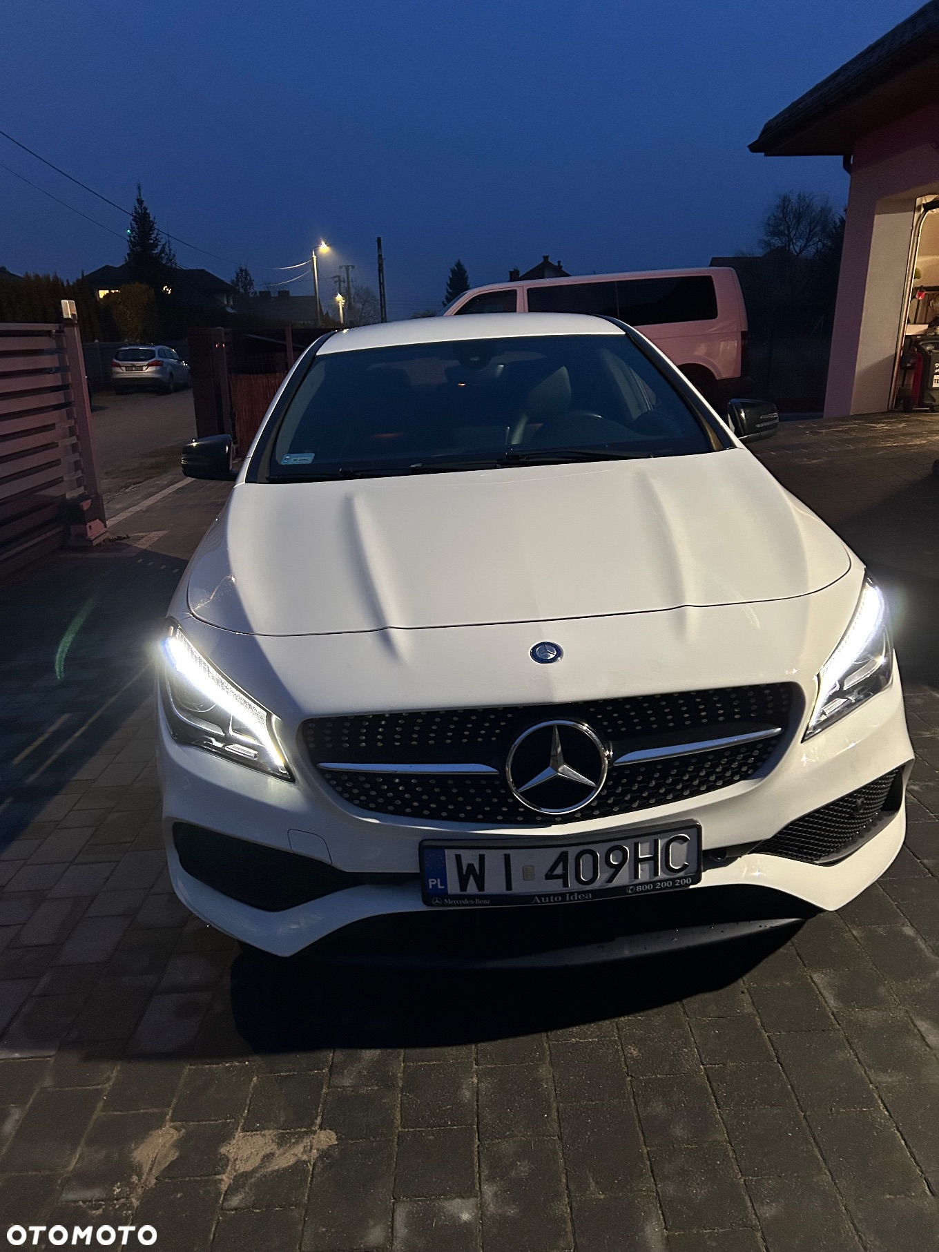 Mercedes-Benz CLA 200 7G-DCT - 11