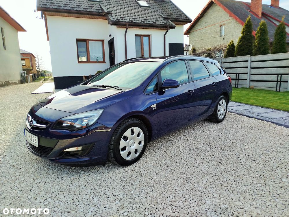 Opel Astra 1.4 Turbo 150 Jahre - 14