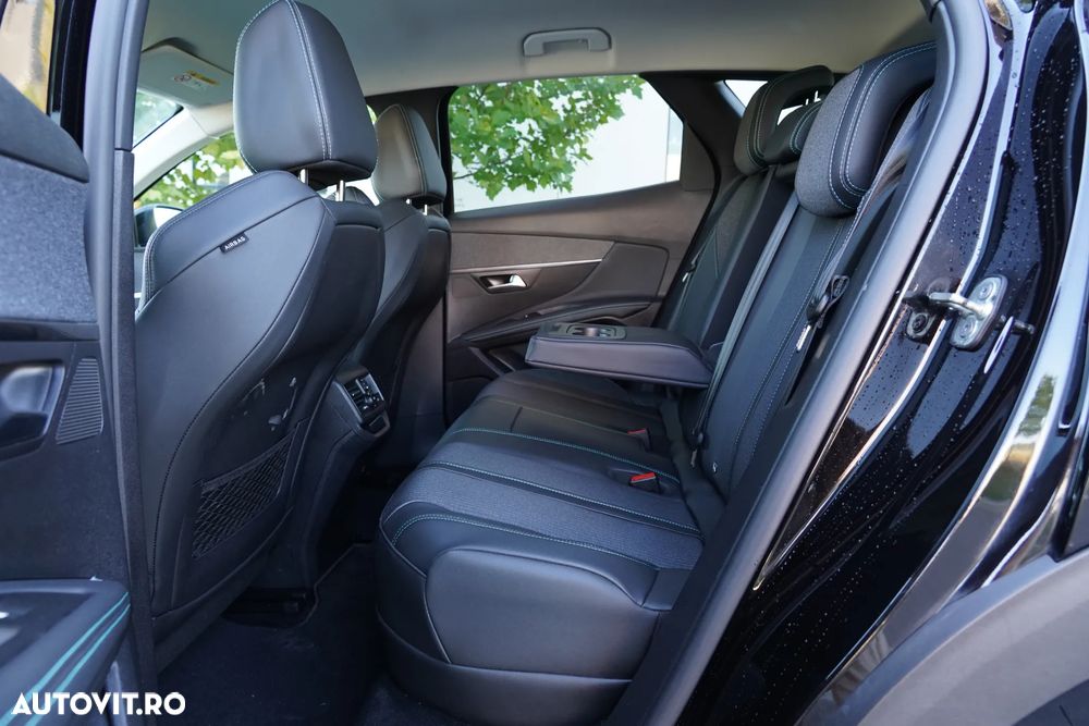 Peugeot 3008 Plug-In Hybrid 225 e-EAT8 Allure Pack - 16