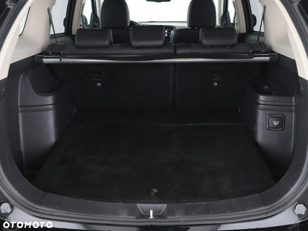 Mitsubishi Outlander - 21