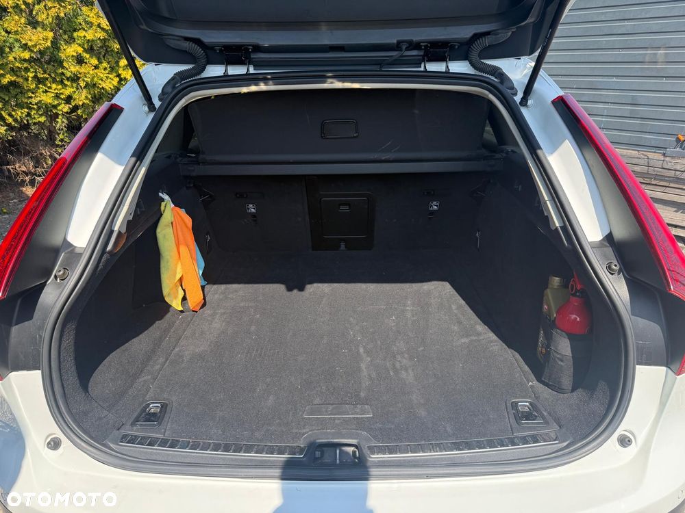Volvo V90 Cross Country D5 AWD Geartronic - 23