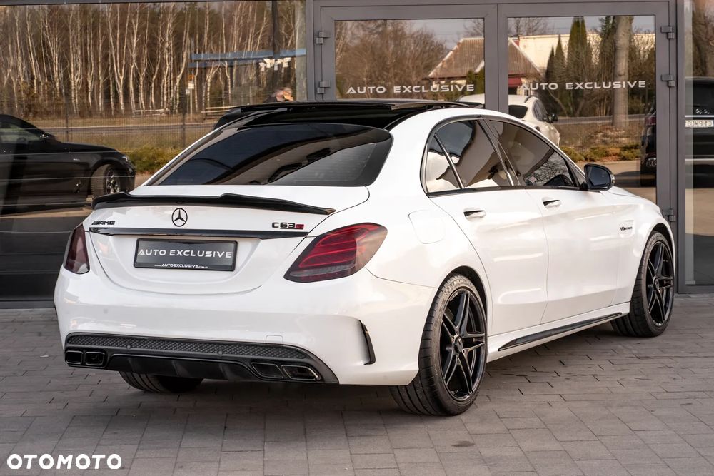 Mercedes-Benz Klasa C AMG 63 S AMG Speedshift 7G-MCT - 25