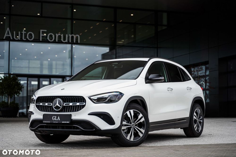 Mercedes-Benz GLA - 1