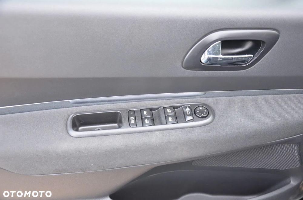 Peugeot 5008 2.0 HDi Active 7os - 19