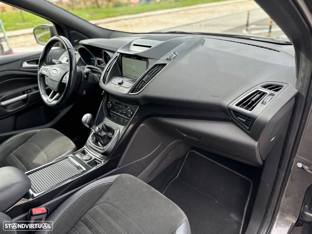 Ford Kuga 1.5 TDCi ST-Line Limited Edition - 40