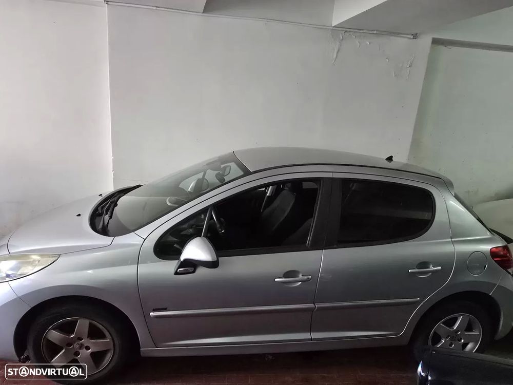 Peugeot 207 1.4 16V Active - 4