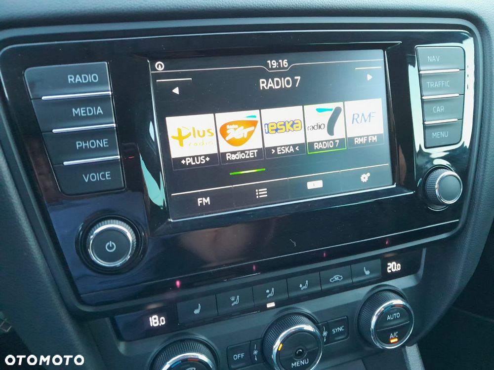 Skoda Octavia 2.0 TDI DSG Premium Edition - 17