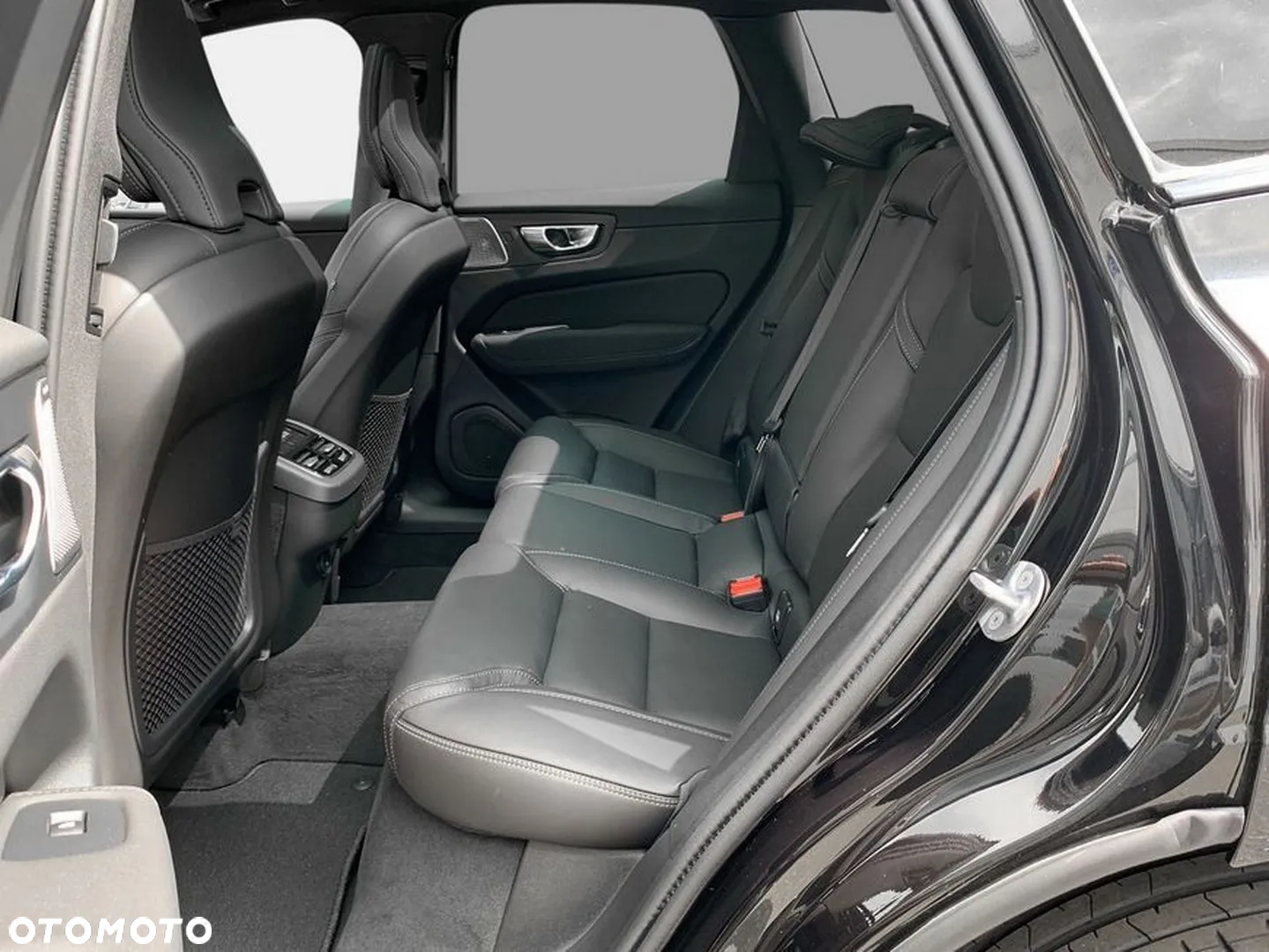 Volvo XC 60 B5 B AWD Ultra Black Edition - 14