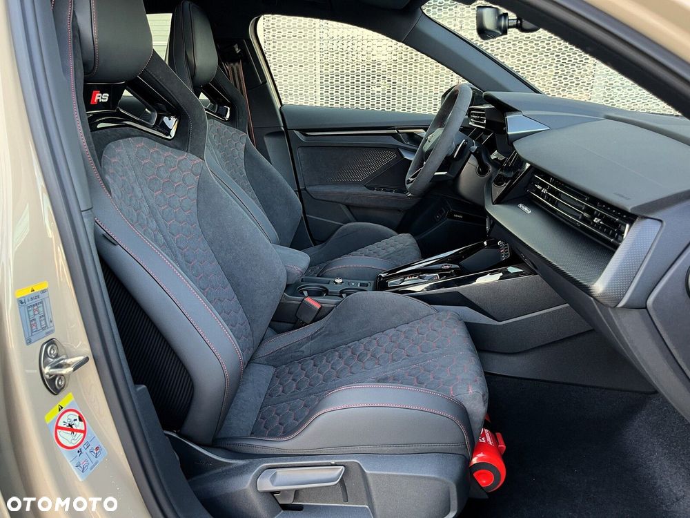 Audi RS3 Sportback - 13