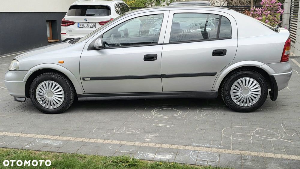Opel Astra 1.6 GLS - 19
