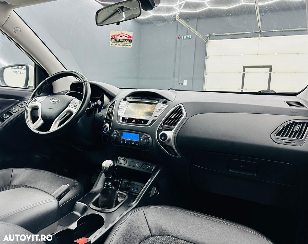 Hyundai ix35 1.7 CRDI 2WD blue Finale Gold - 22