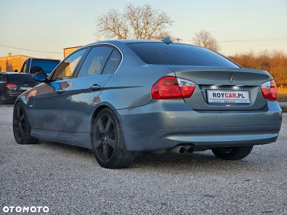 BMW Seria 3 330i - 5