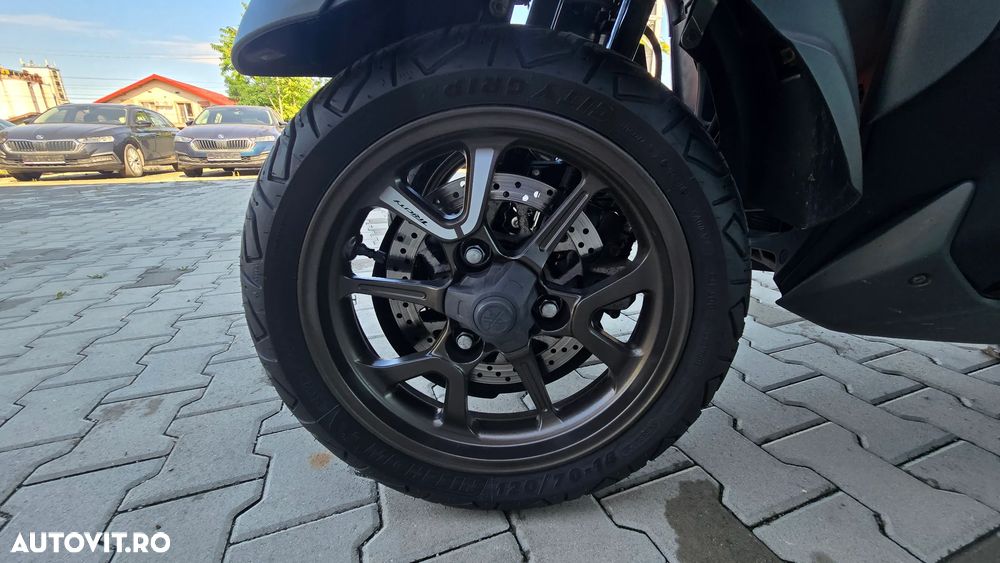 Yamaha Tricity 300 - 21