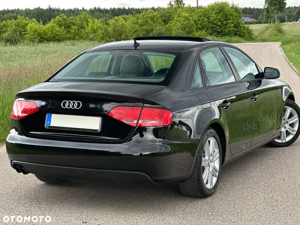 Audi A4 Limousine - 4