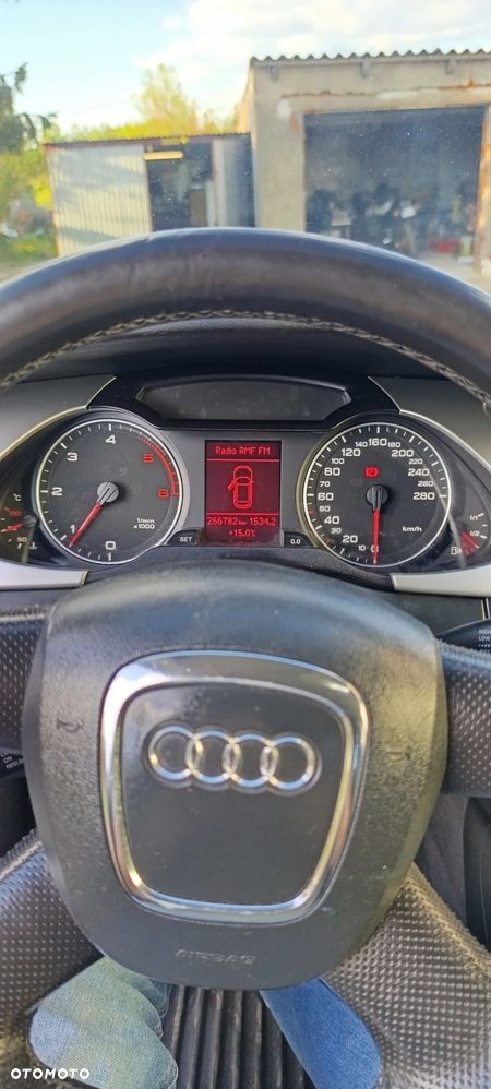 Audi A4 Avant 2.0 TDI - 15